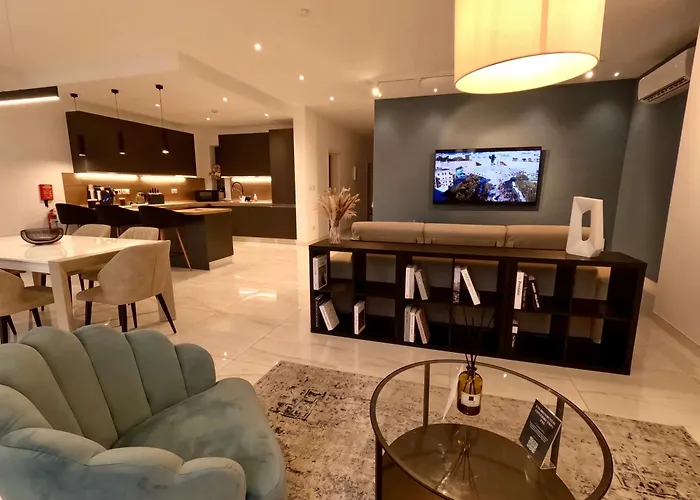 Modern Apartment In St Julian\'S Malta, With Breathtaking Views Of Spinola Bay