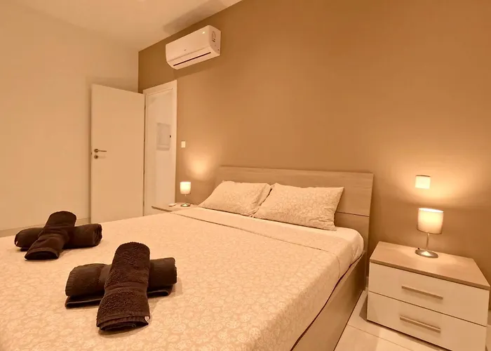 Modern Apartment In St Julian\'S Malta, With Breathtaking Views Of Spinola Bay