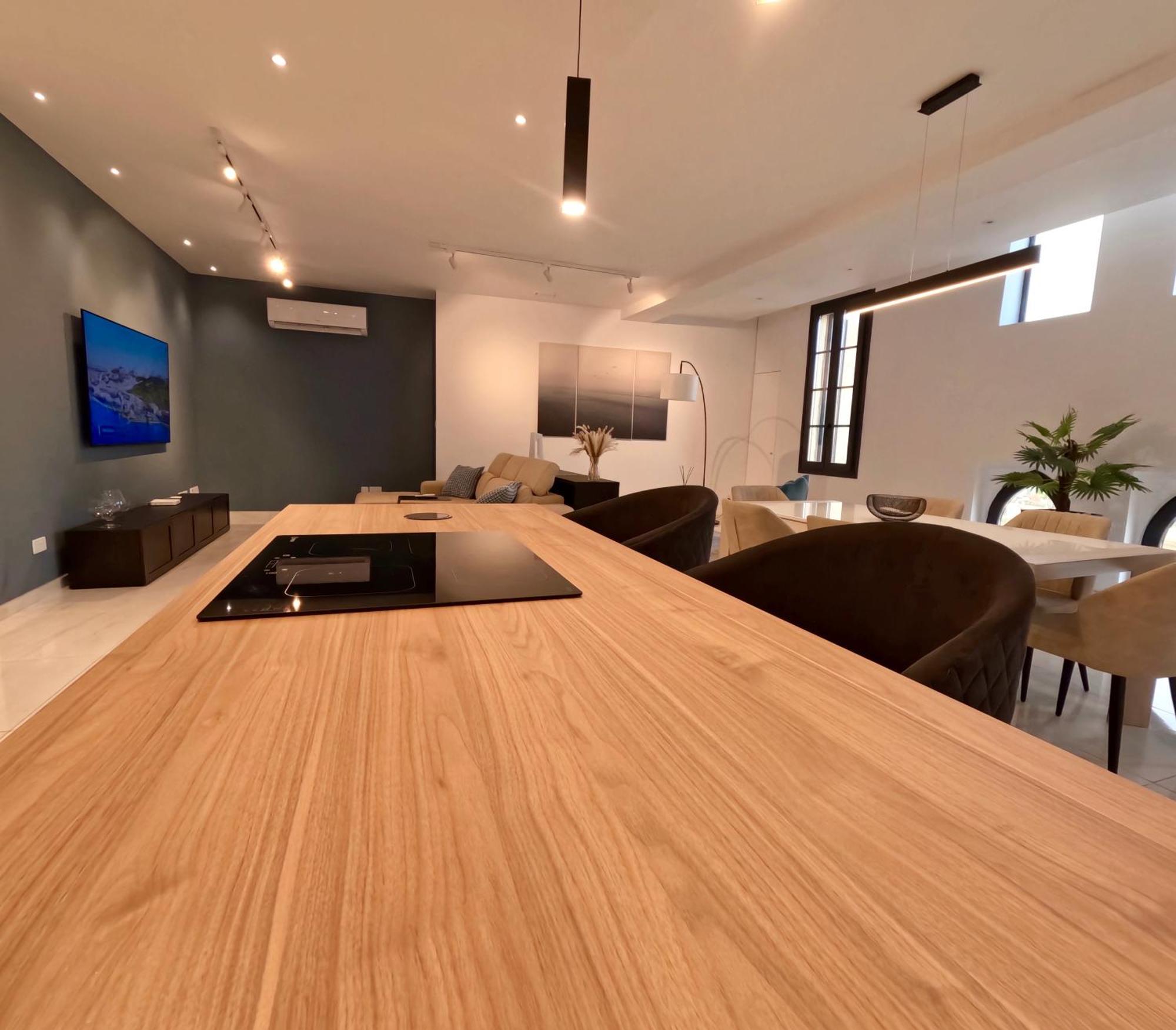 Modern In St Julian's Malta, With Breathtaking Views Of Spinola Bay Apartment *