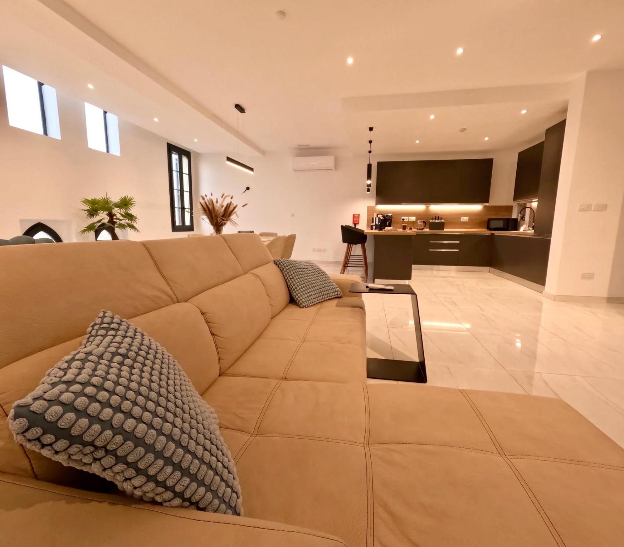 Modern In St Julian's Malta, With Breathtaking Views Of Spinola Bay Apartment *